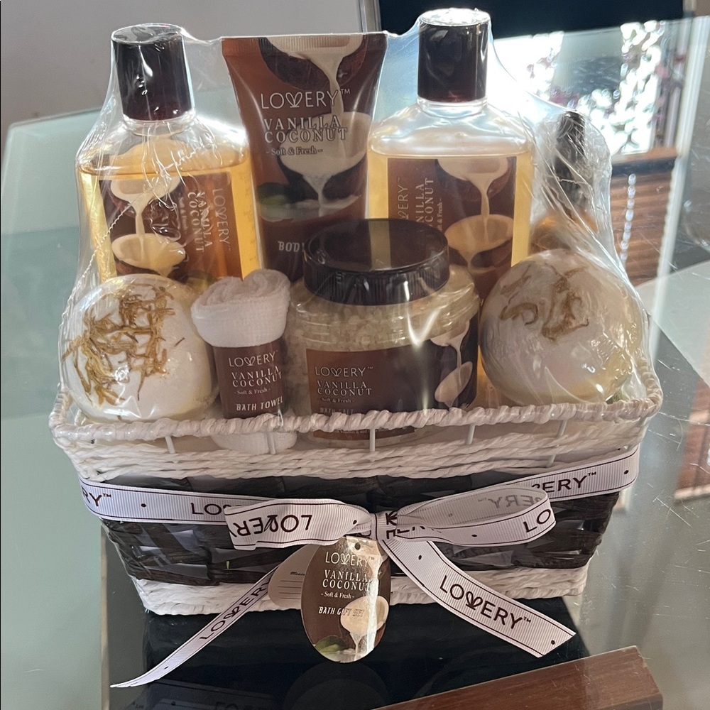 Love Vanilla Coconut Bath Set - Brown and White